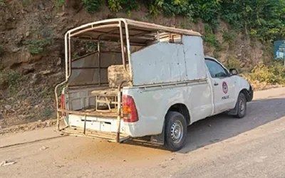 One cop martyred, four injured as police van attacked in Swat