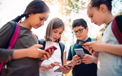 California legislation imposes smartphone restrictions in schools