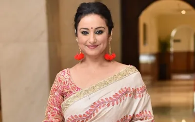 Indian Actress Divya Dutta Slams Indian Airlines For Huge Harassment