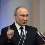 Putin sets nuclear boundary for west