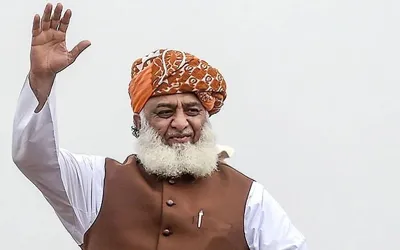 PTI believes Fazl steadfast in his ‘historical’ stance against amendments