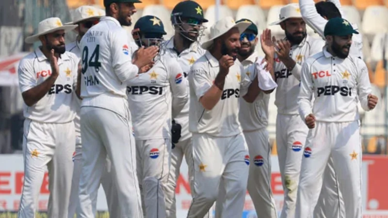 Pakistan defeats England by 152 runs in second Test