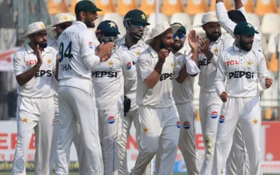 Pakistan defeats England by 152 runs in second Test