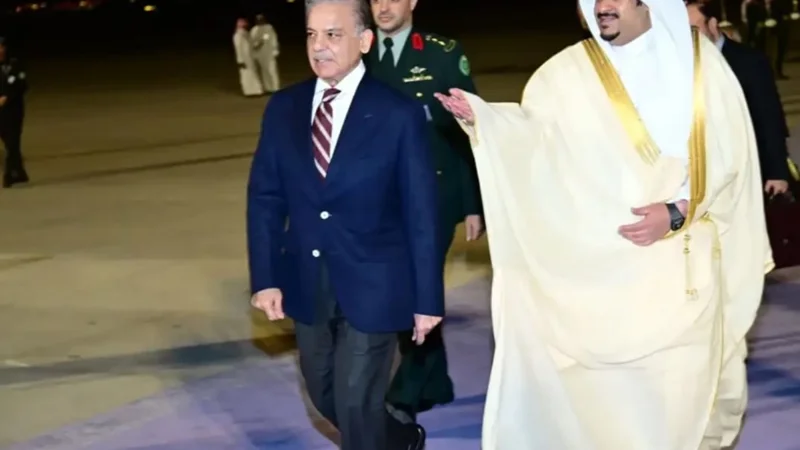 PM arrives in Riyadh to attend Arab-Islamic Summit