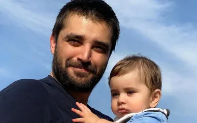 Hamza Ali Abbasi reveals how obsessed he is with his kid