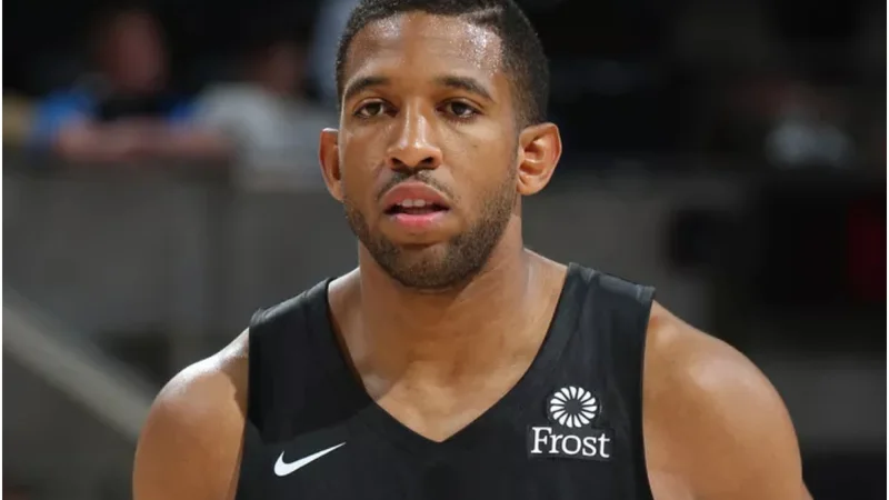 Darius Morris