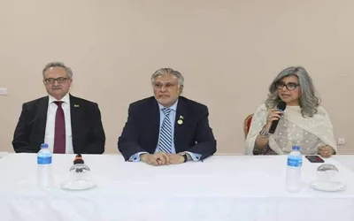 Dar interacts with Pakistani community in Gambia