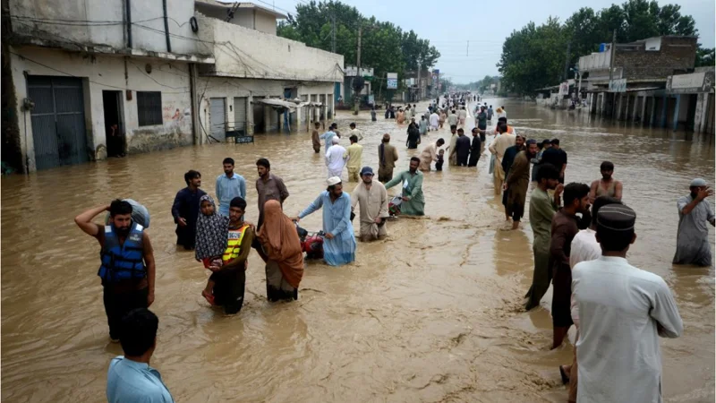 Afghanistan devastated floods killed 315 people