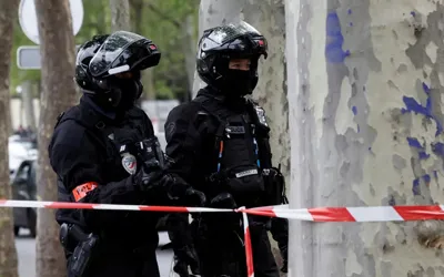 France: Two French prison officers died in inmate flight