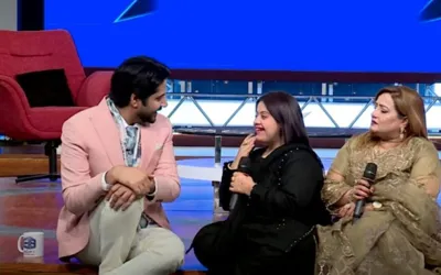 Imran Ashraf captivates fans with heartwarming interaction of audience