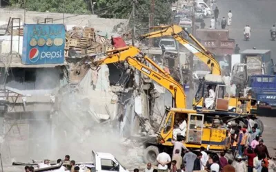 Sindh govt initiates extensive anti-encroachment operation in Lyari riverbed