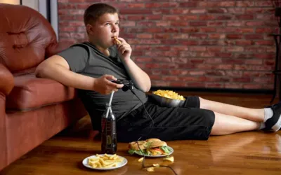 Late-night eating may raise risk of liver diseases