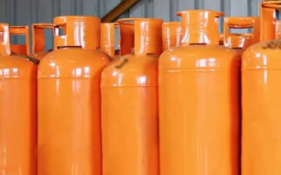 OGRA decreases LPG price by Rs 70 per kg