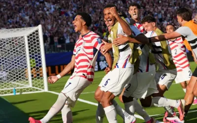 US beats Bosnia 2-0 to reach FIFA World Cup round of 16