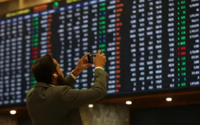 Sharp decline in Pakistan Stock Exchange, KSE-100 index falls by 2,242 points