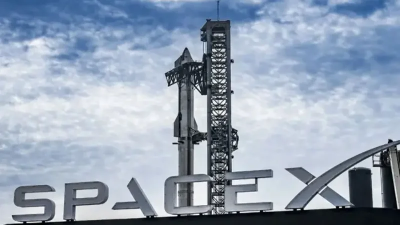 Elon Musk's SpaceX enters secret Pentagon drone race