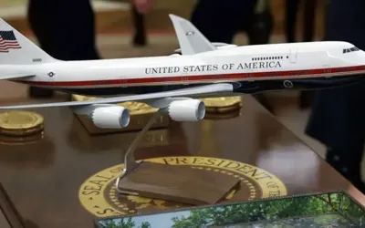 Air Force One jets to get Trump's signature color scheme