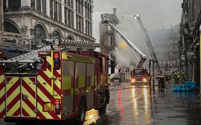 Major fire near Glasgow Central Station disrupts train services