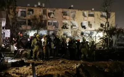 Iran launches missile attacks on Israeli cities Dimona and Arad; 6 killed, over 150 injured