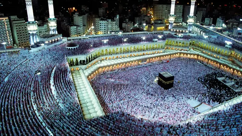 Pakistan dispatches advance Hajj team to Saudi Arabia