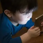 Smartphone use in children by age 12 lead to depression