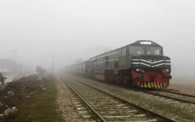 New schedule of trains from Lahore, Faisalabad due to fog