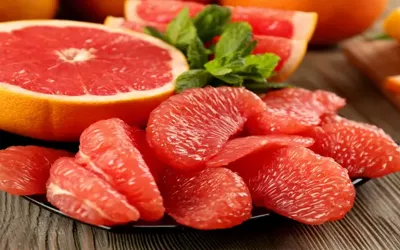 Top 10 Benefits of Eating Grapefruit