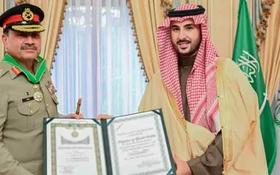 Field Marshal Asim Munir awarded King Abdulaziz Medal during Saudi visit