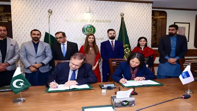 Pakistan signs $730 million financing agreements with Asian Development Bank