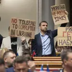 Ukraine adopts new anti-corruption law as protests force Zelensky to retreat