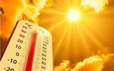 Heat grips Karachi as sea breeze remain suspended